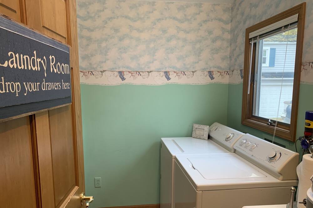 Photo of Bedroom in Niles