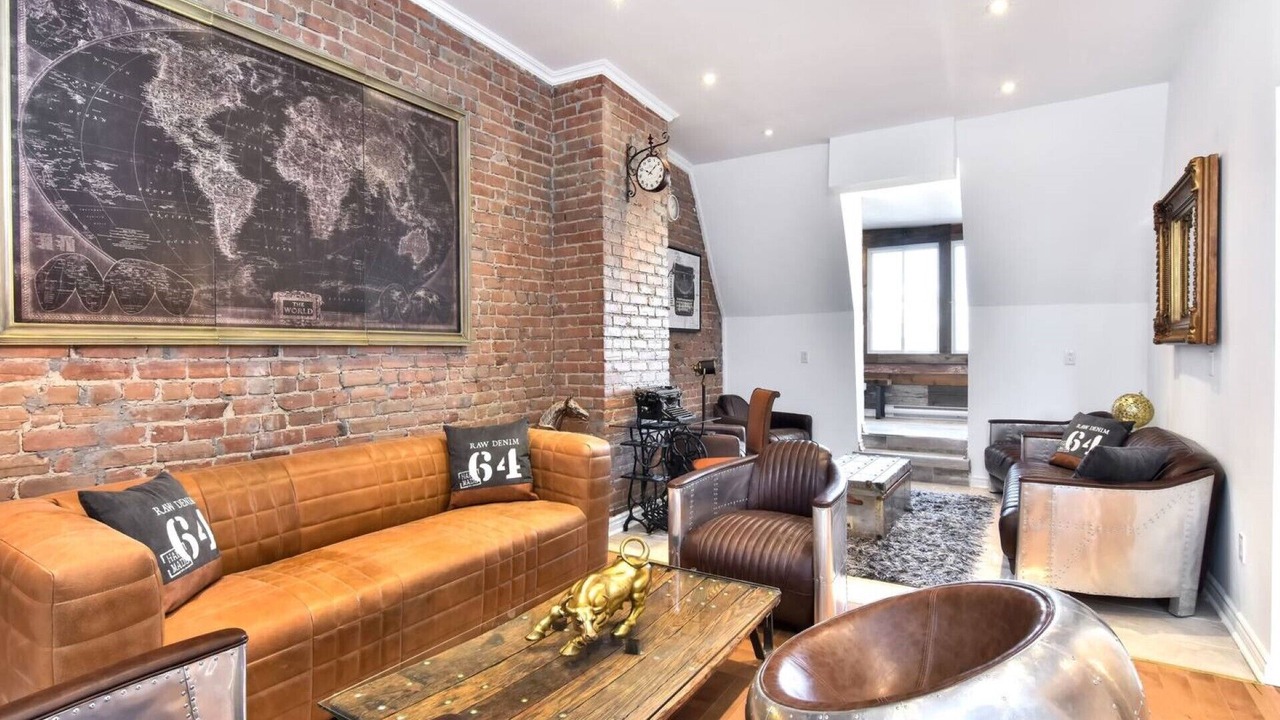 Photo of Livingroom in Shaughnessy Village