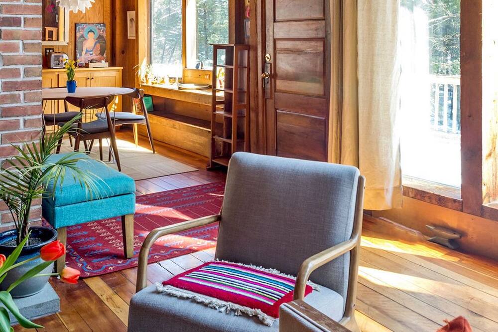 Photo of Livingroom in Bearsville