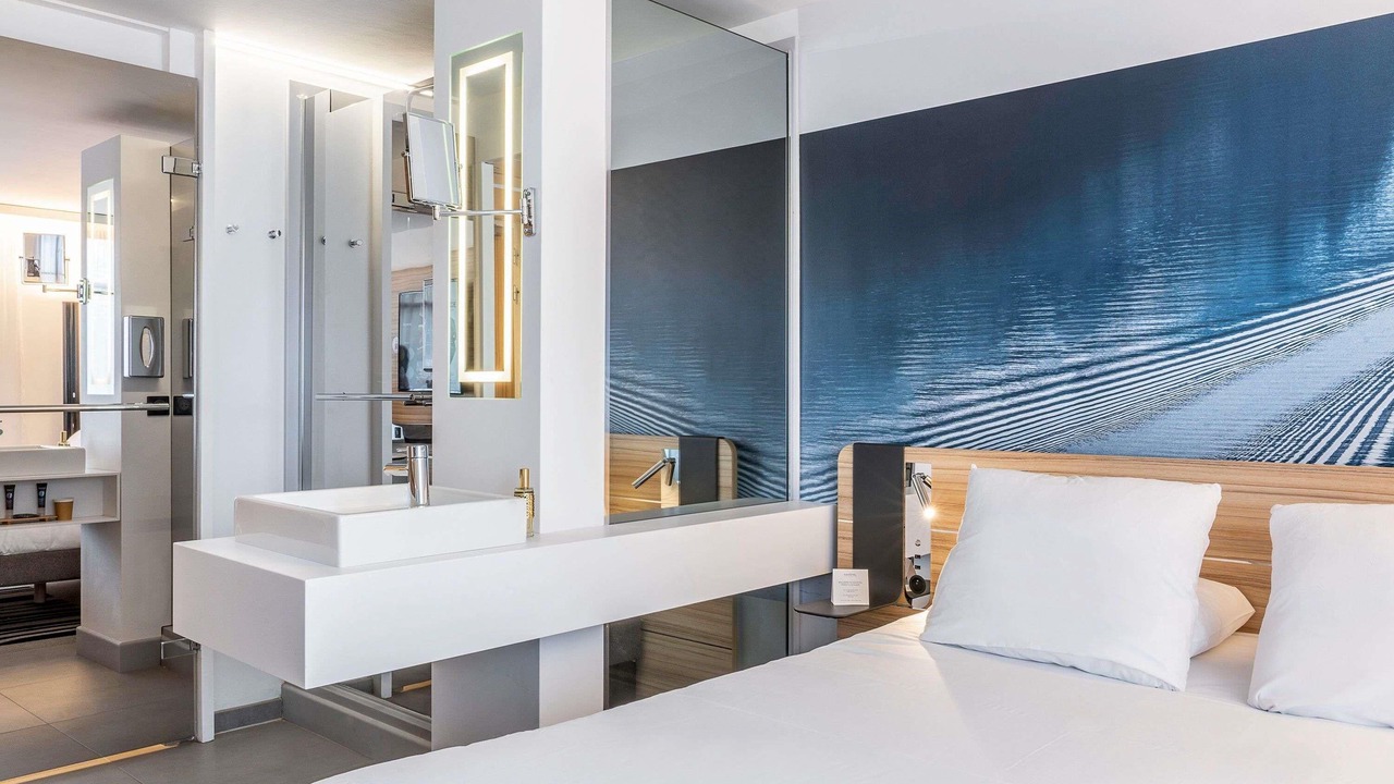 Photo of Bedroom in Deauville City Centre