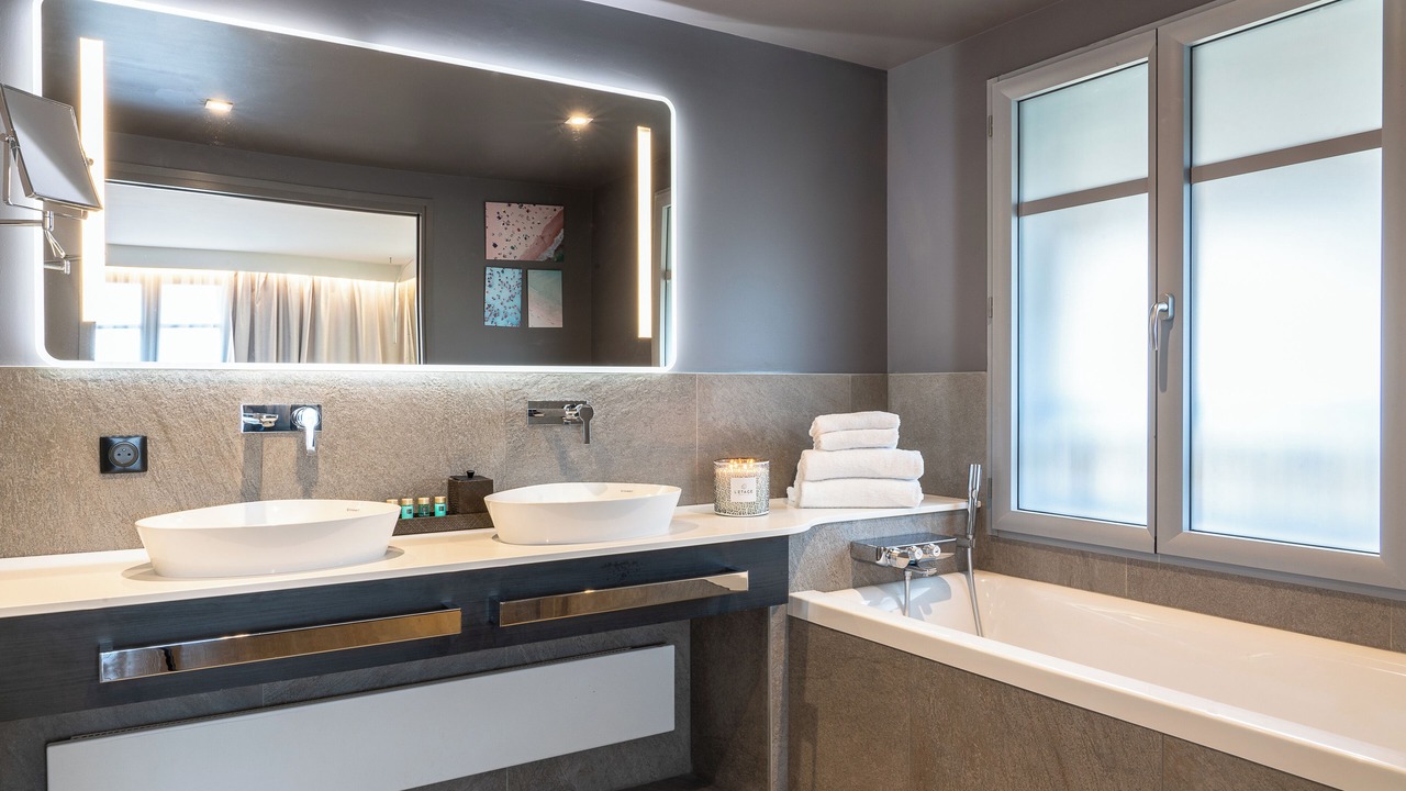 Photo of Bathroom in Deauville City Centre