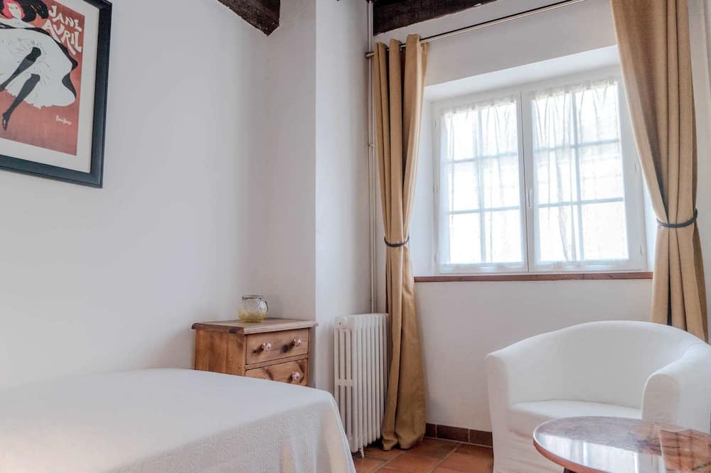 Photo of Bedroom in Lescure-dAlbigeois