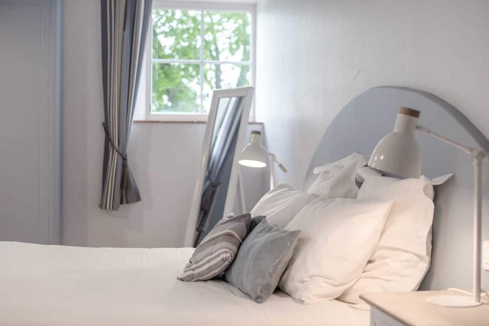 Photo of Bedroom in Lescure-dAlbigeois