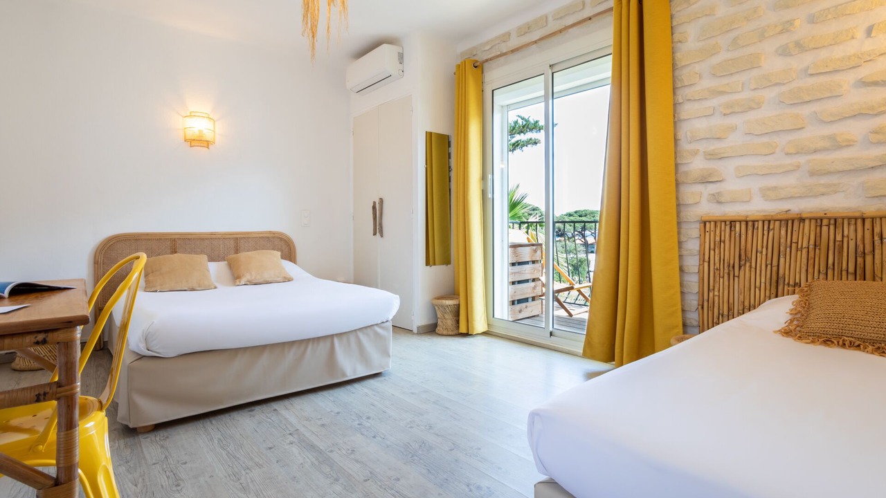 Photo of Bedroom in Hyeres