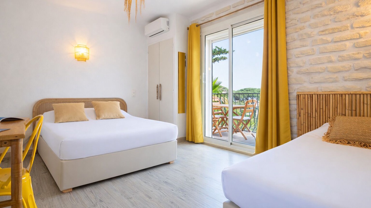 Photo of Bedroom in Hyeres