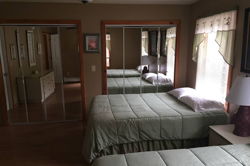 Photo of Bedroom in Warrensburg