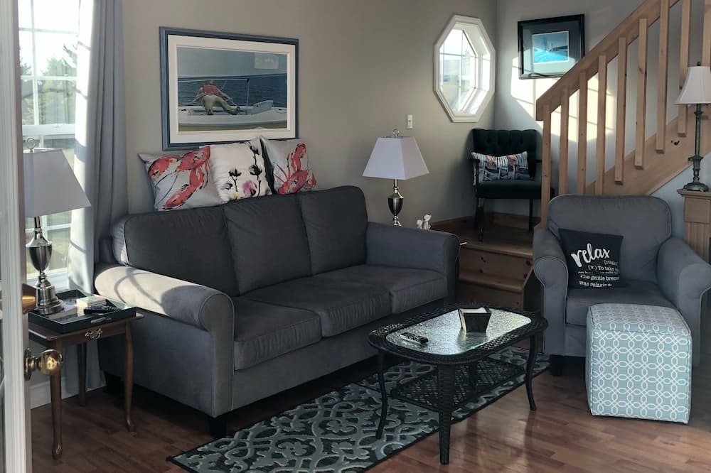 Photo of Livingroom in Chelton