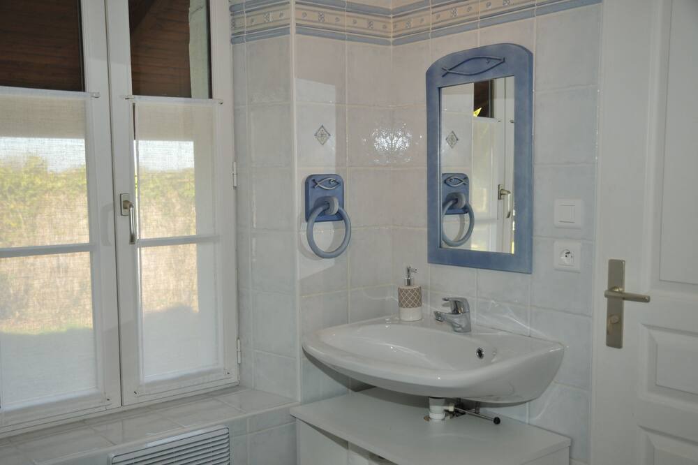 Photo of Bathroom in Le Fenouiller