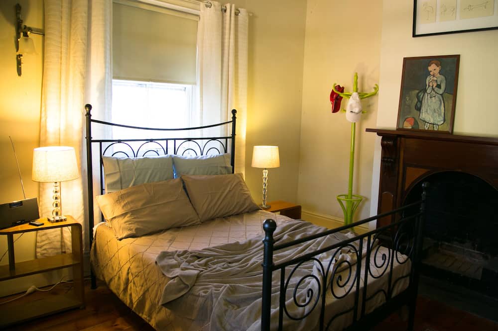 Photo of Bedroom in Booyoolie