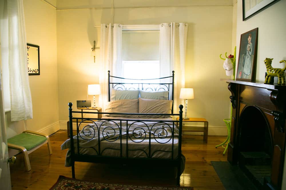 Photo of Bedroom in Booyoolie
