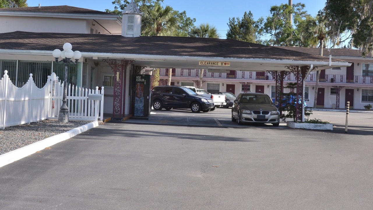 Photo of Outdoor in Cross City