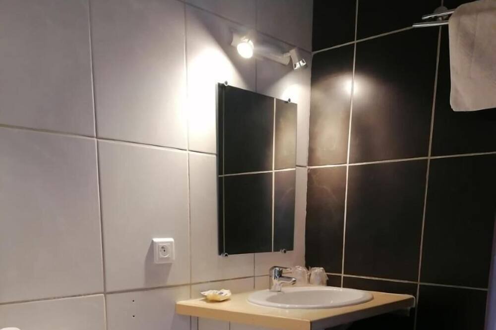 Photo of Bathroom in Le Grau-dʼAgde
