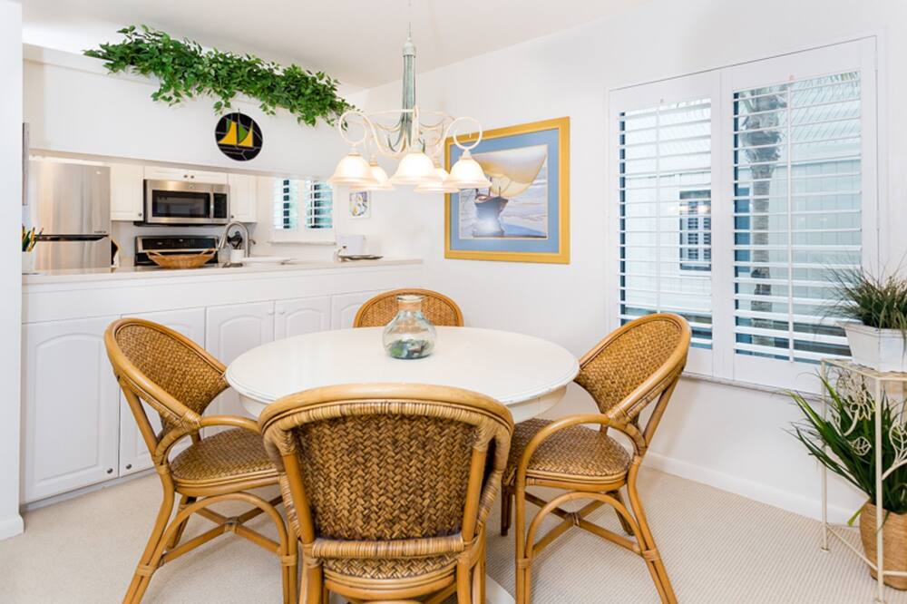 Photo of Livingroom in Captiva