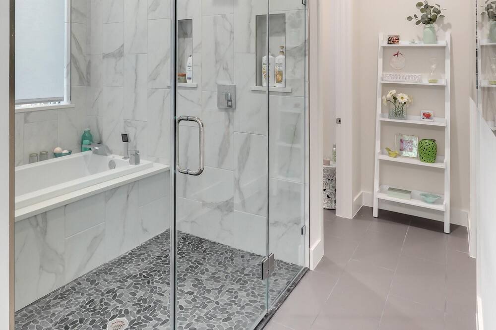 Photo of Bathroom in Barton Hills