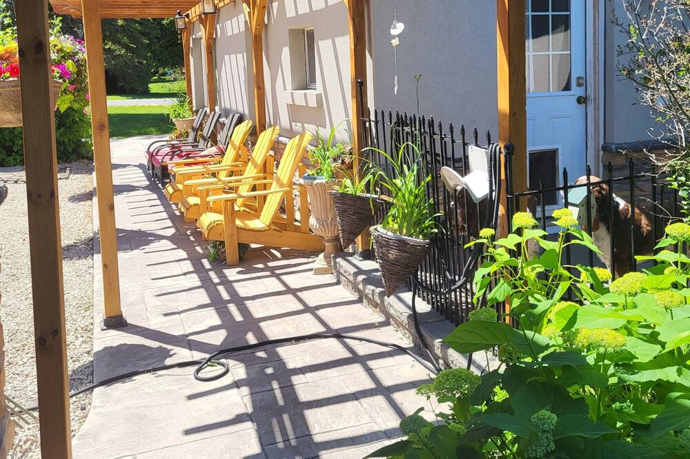 Photo of Patio Balcony in Bradford West Gwillimbury