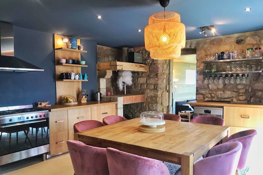Photo of Kitchen in Saint-Pierre-de-Colombier