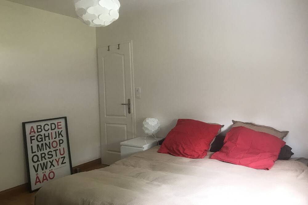 Photo of Bedroom in Carquefou