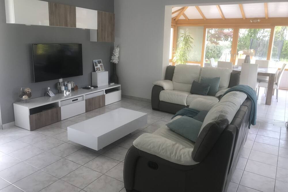 Photo of Livingroom in Carquefou