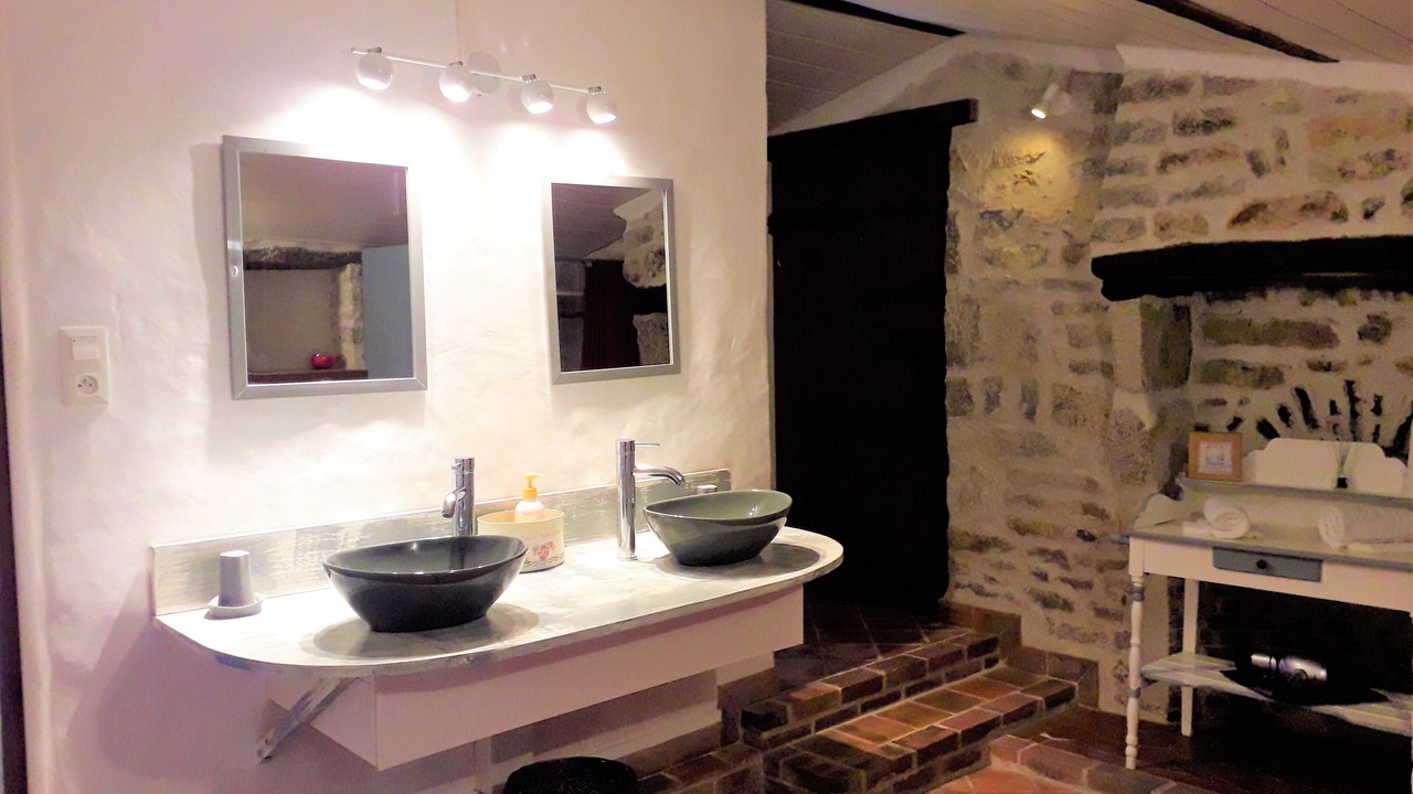 Photo of Bathroom in Corpe