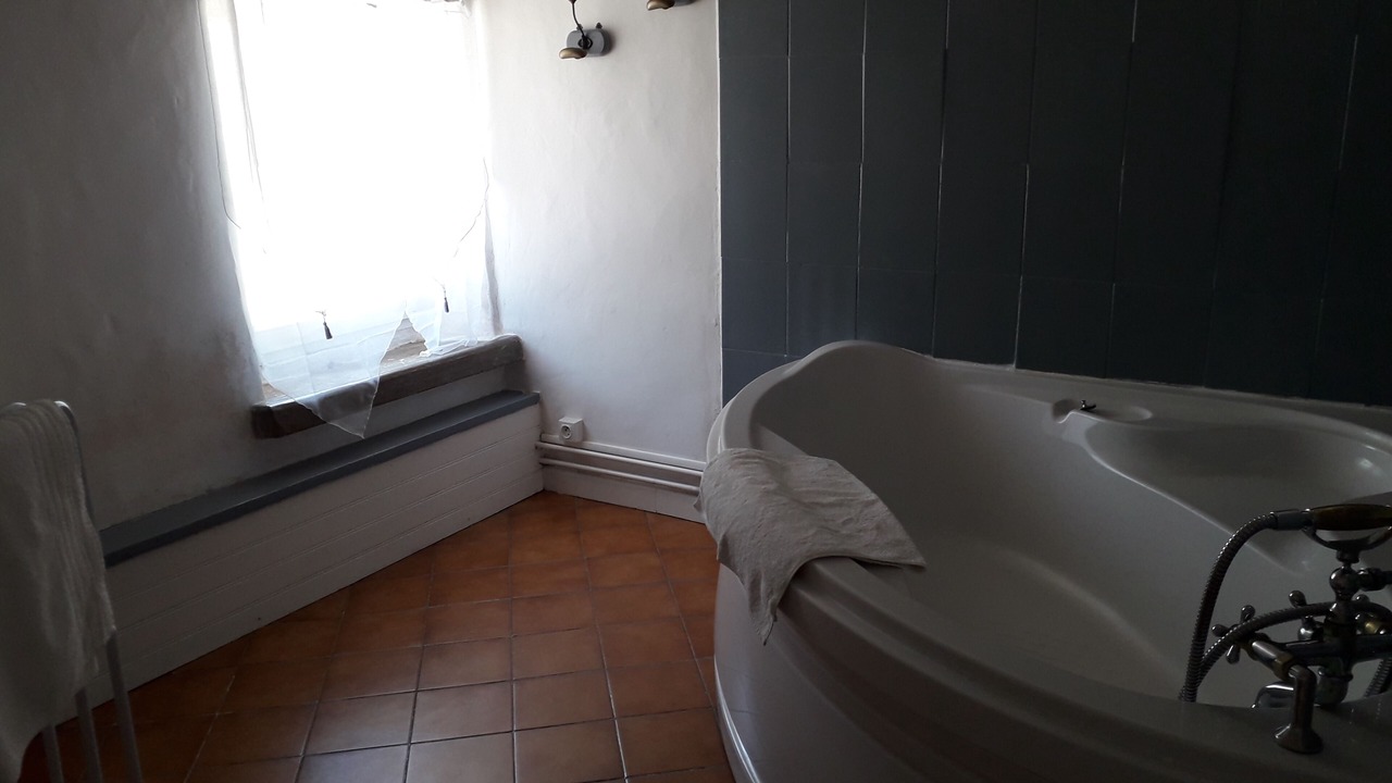 Photo of Bathroom in Corpe