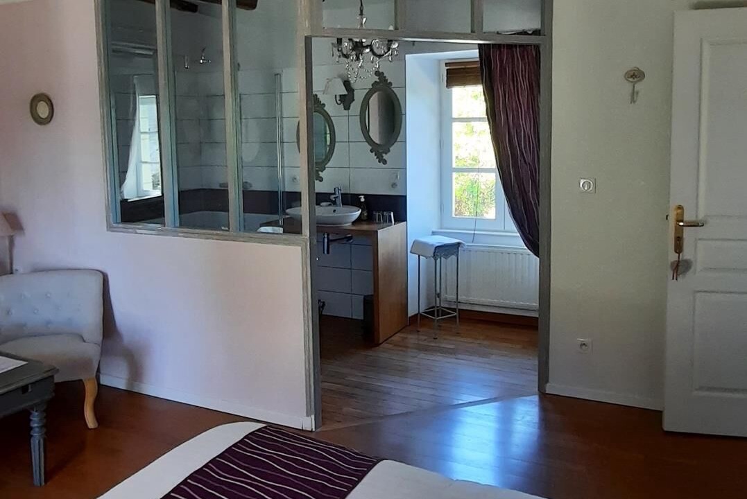Photo of Bathroom in Savigny-en-Veron
