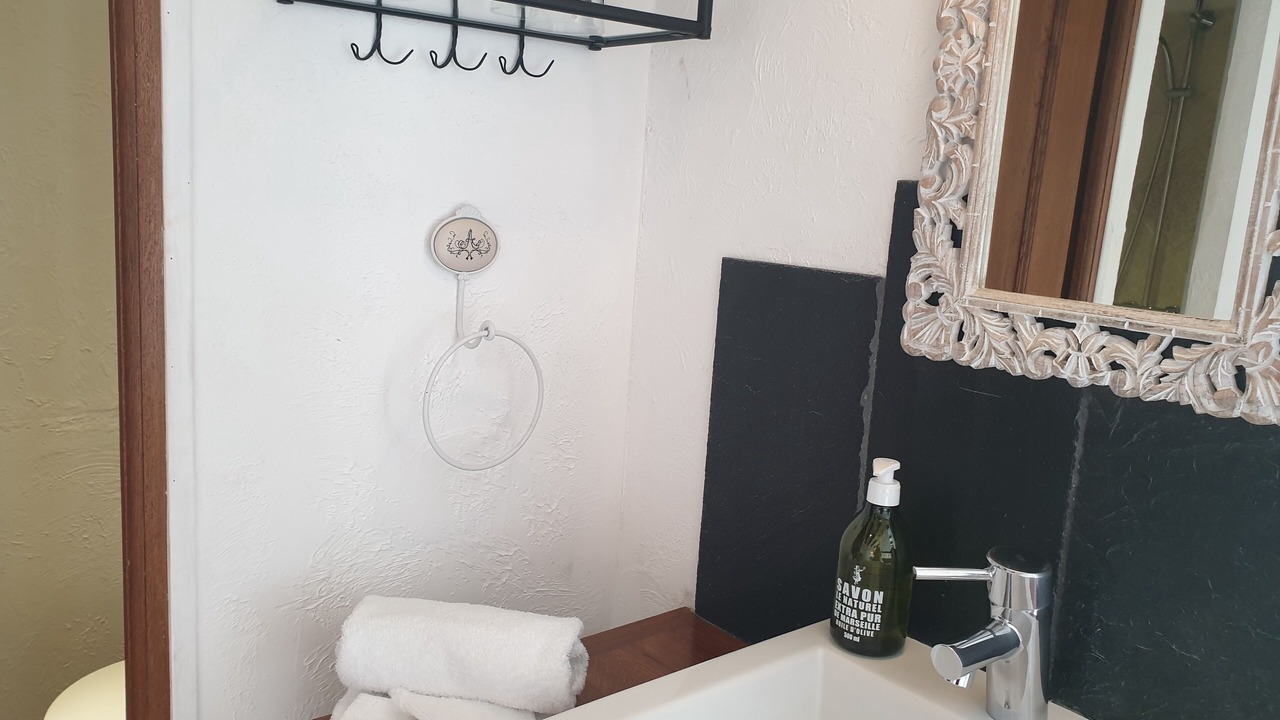 Photo of Bathroom in Savigny-en-Veron