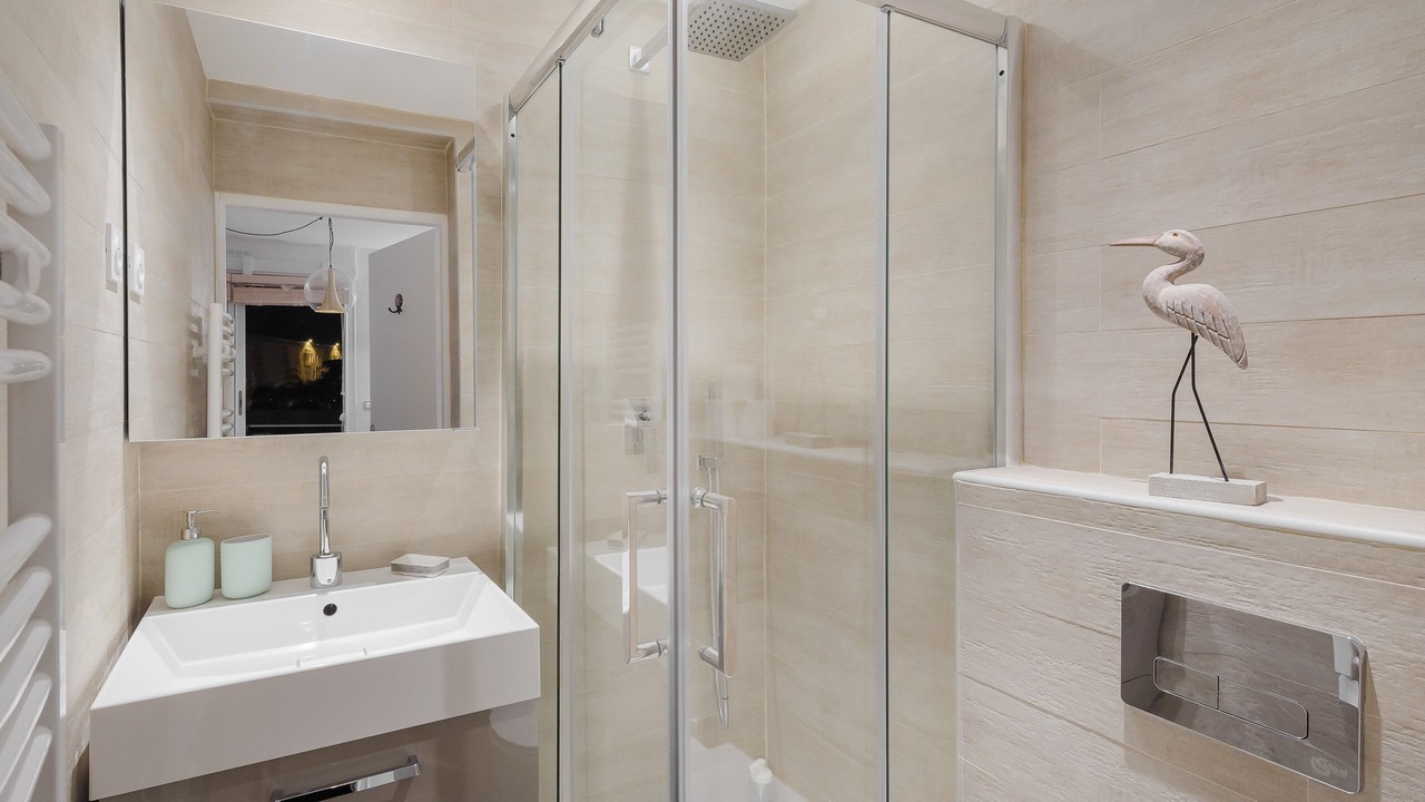 Photo of Bathroom in Gambetta
