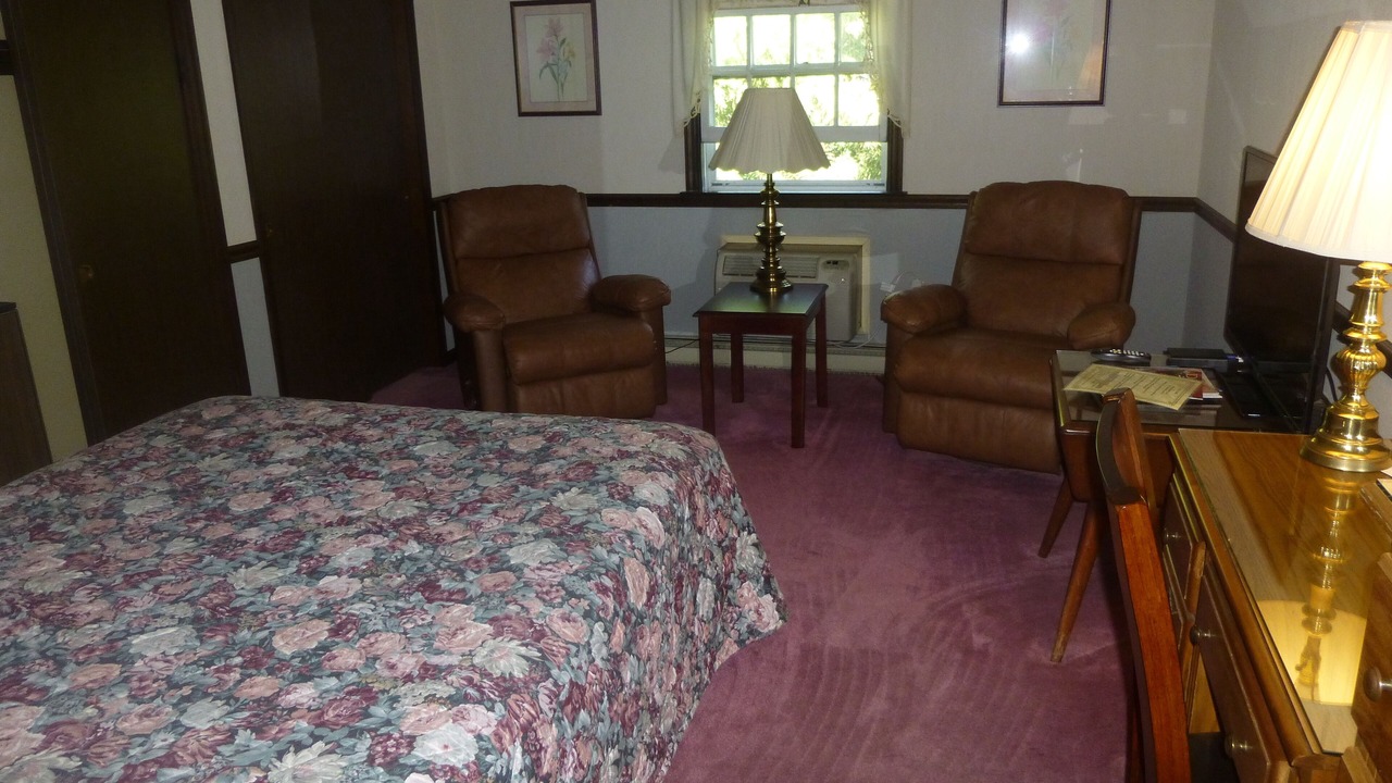Photo of Bedroom in Smoketown