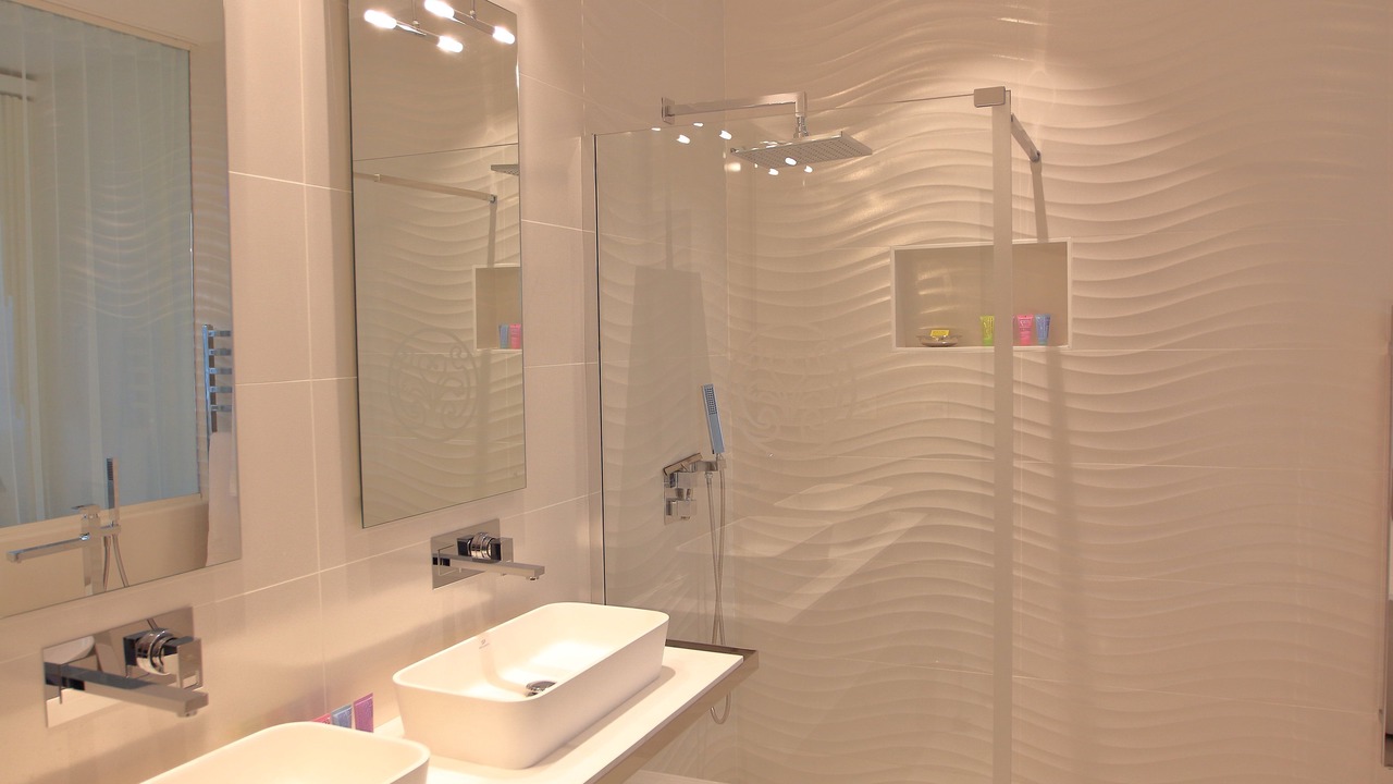 Photo of Bathroom in La Rochelle City Centre