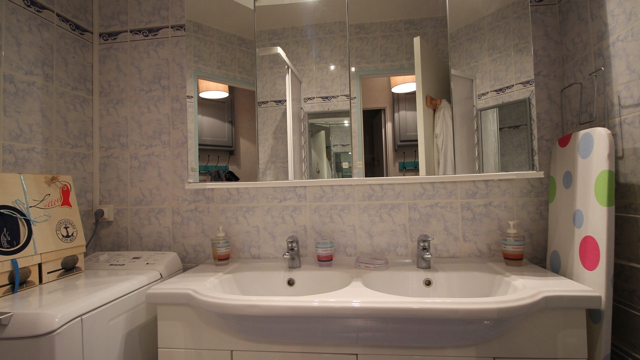Photo of Bathroom in Bernieres-sur-Mer