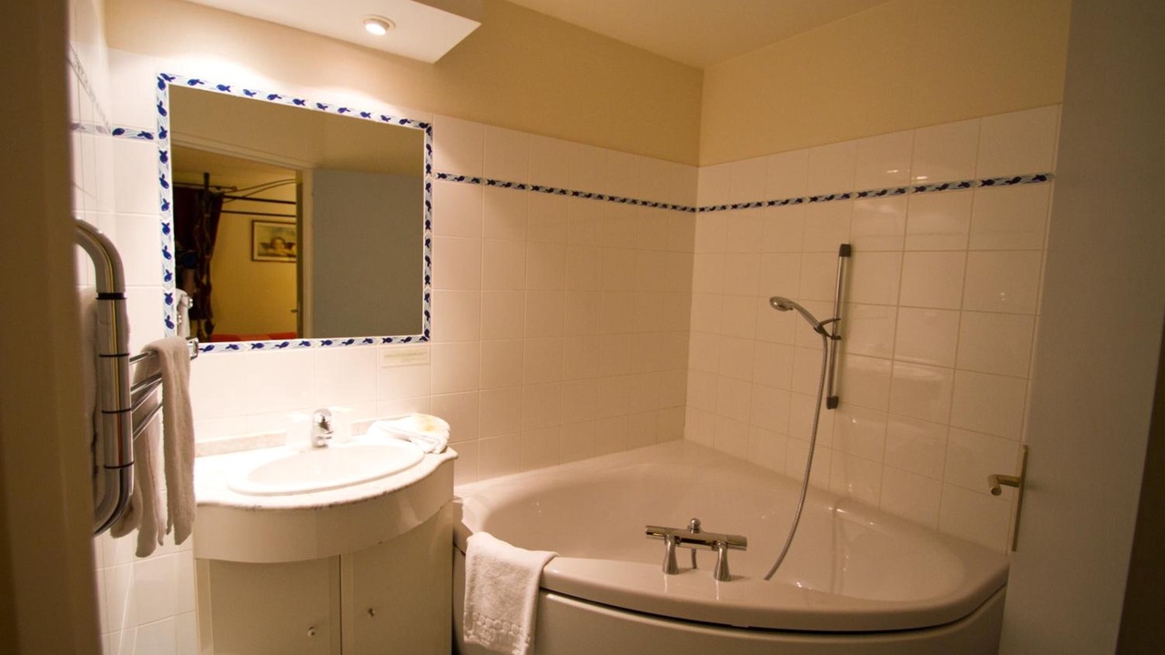 Photo of Bathroom in Gourdon