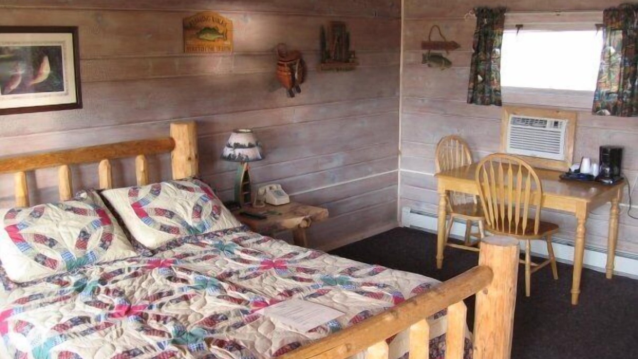 Photo of Bedroom in Waters