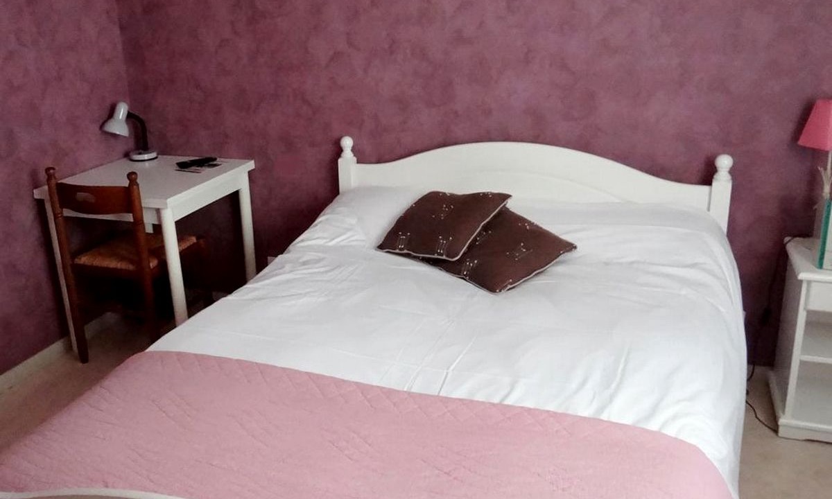 Photo of Bedroom in Vicheres