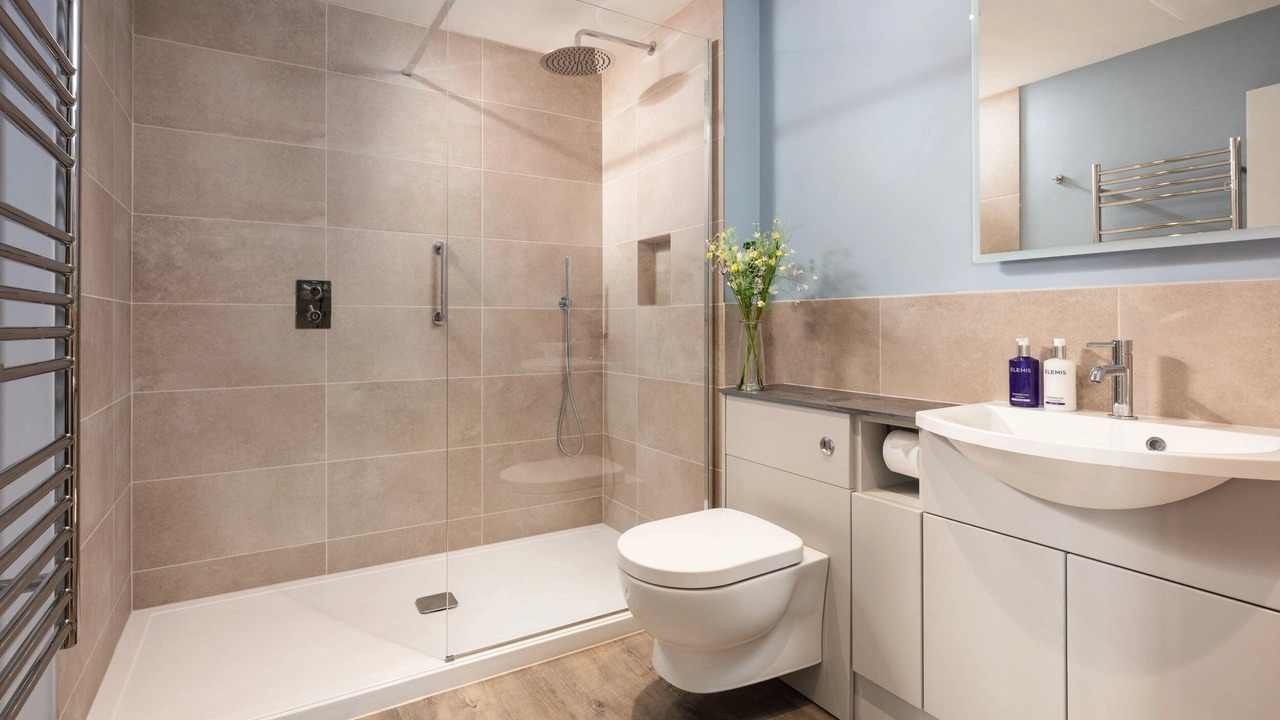 Photo of Bathroom in Helford Passage