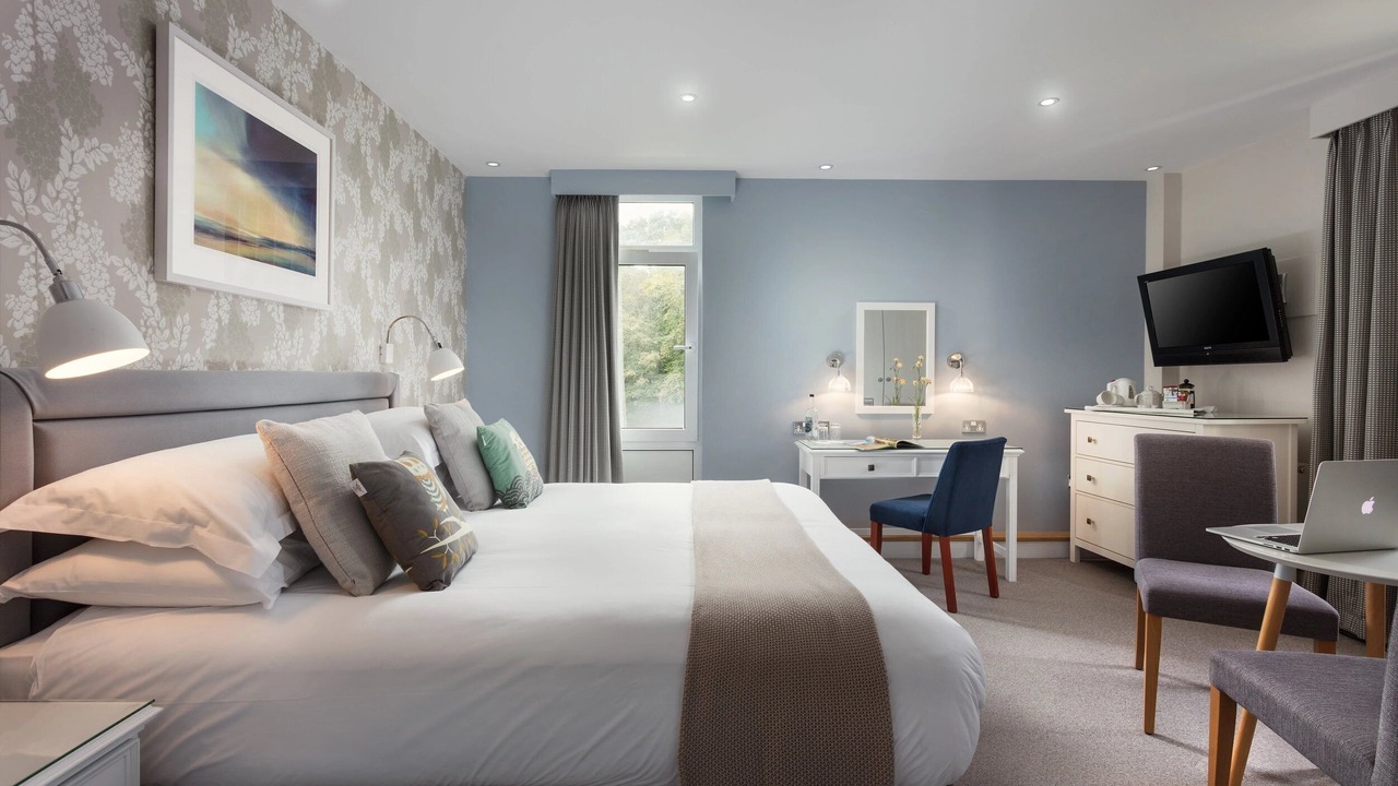 Photo of Bedroom in Helford Passage