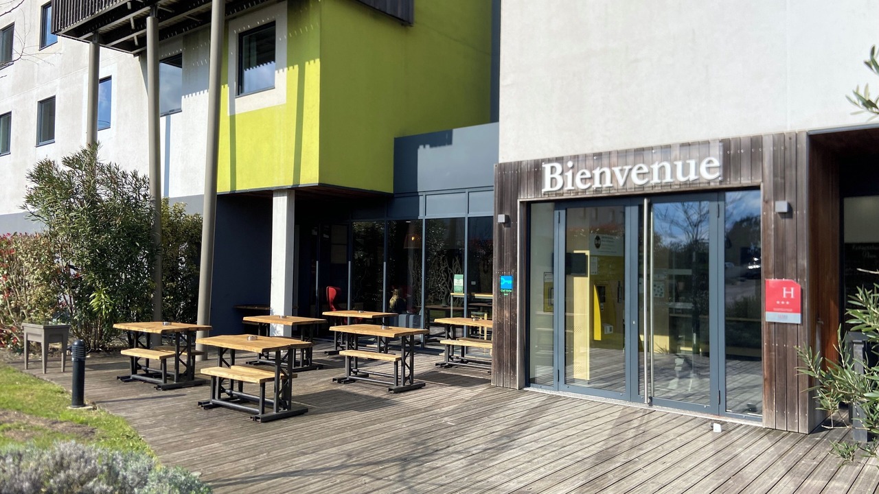 Photo of Outdoor in Tresses