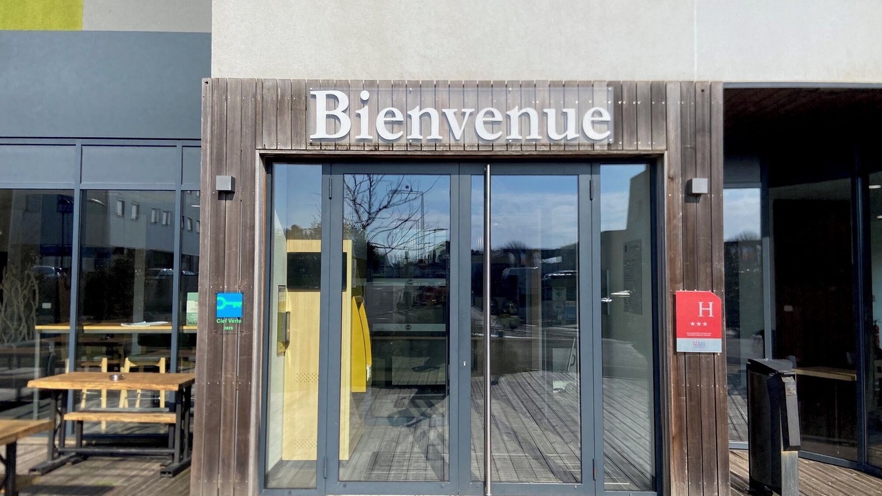 Photo of Outdoor in Tresses