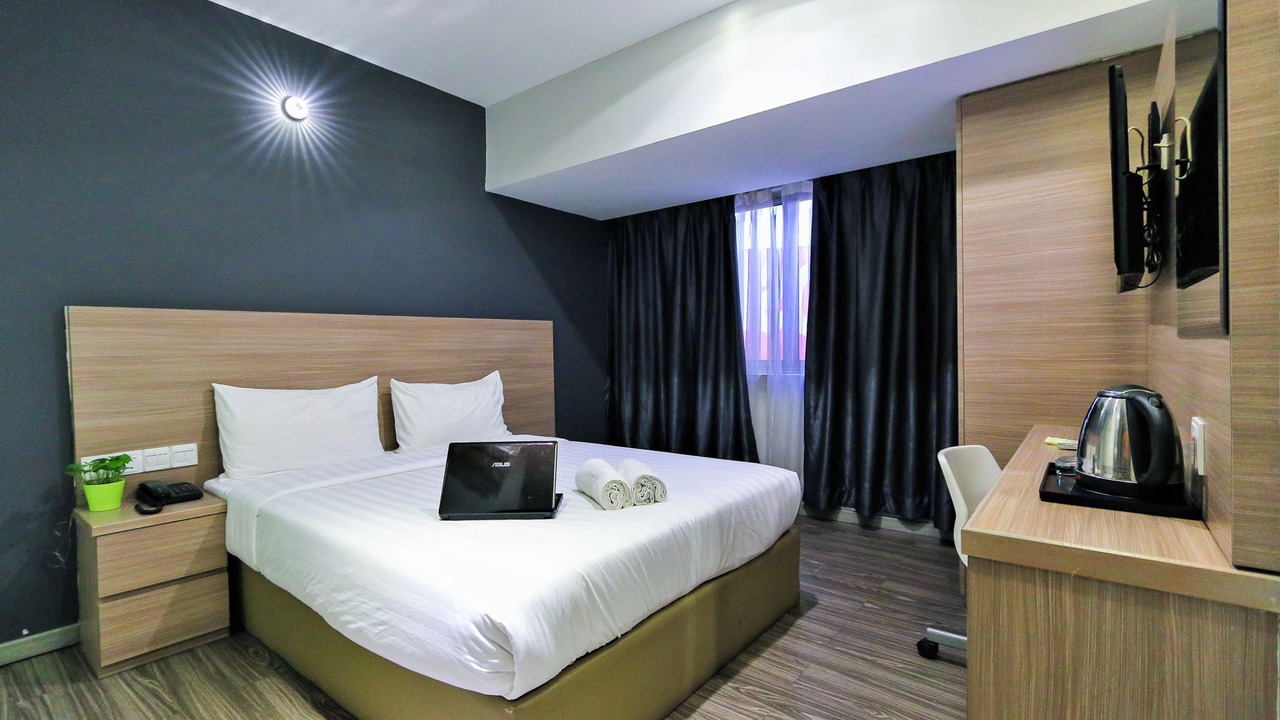 Photo of Bedroom in SS 2