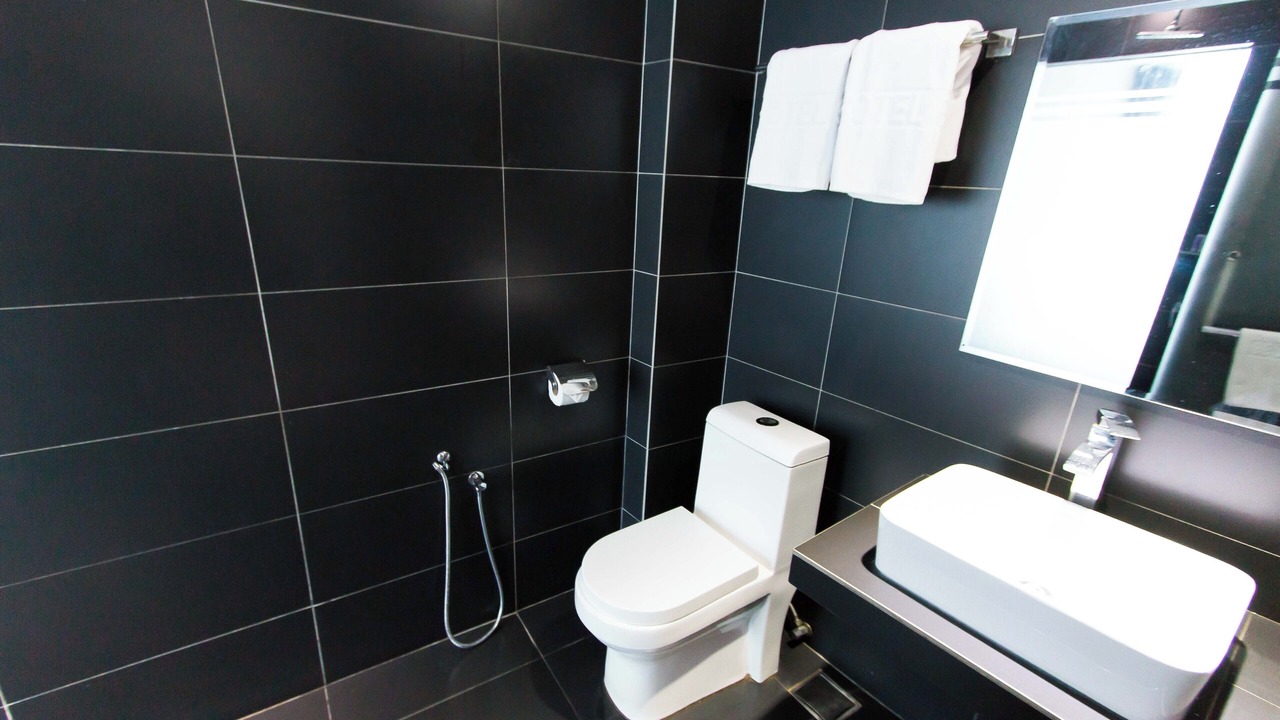 Photo of Bathroom in SS 2