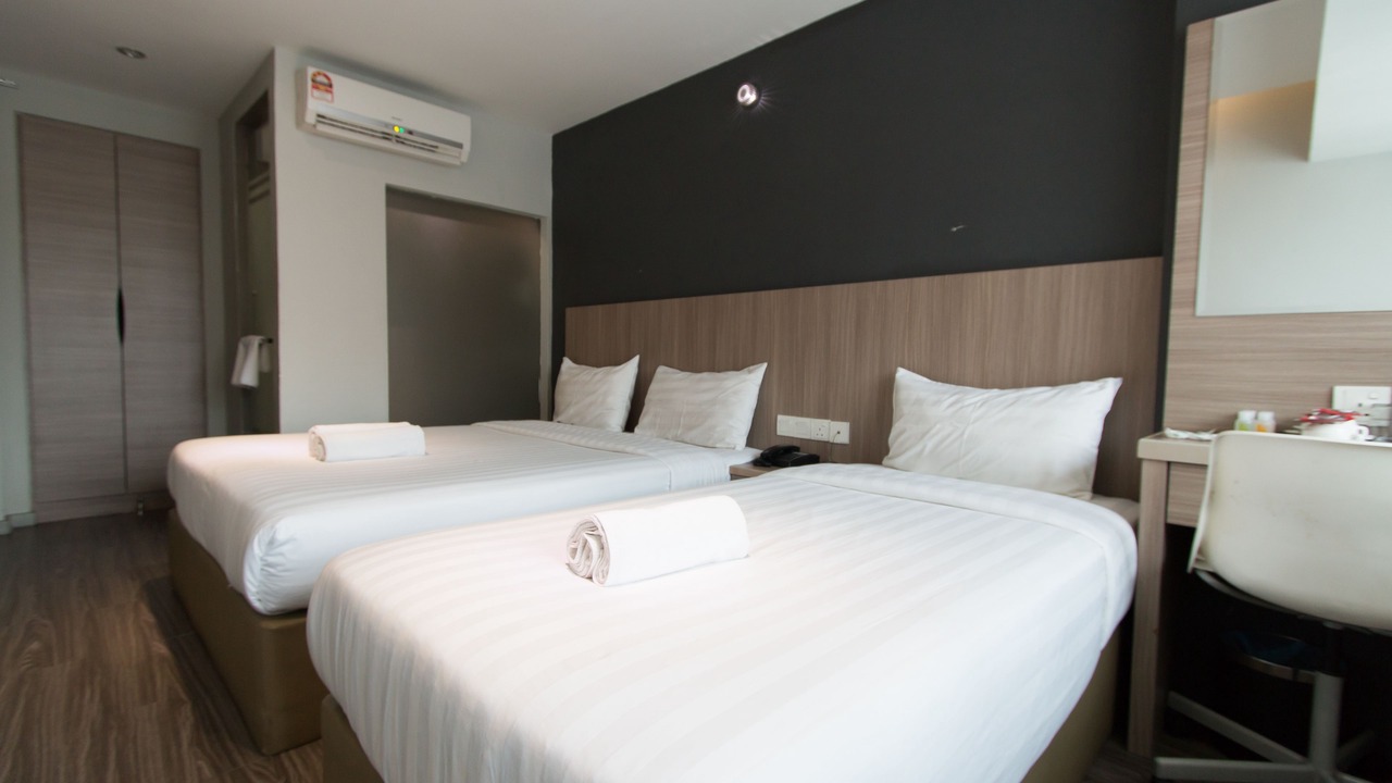 Photo of Bedroom in SS 2