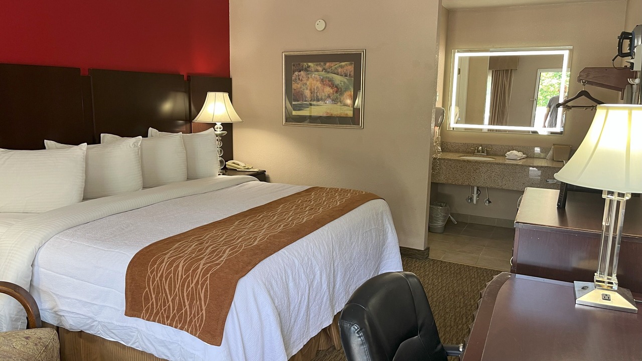 Photo of Bedroom in Parsons