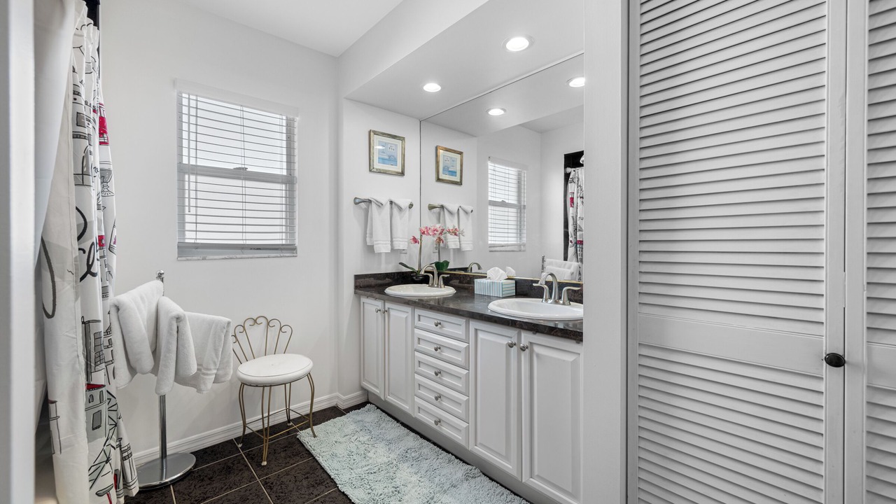 Photo of Bathroom in Sunset Reef