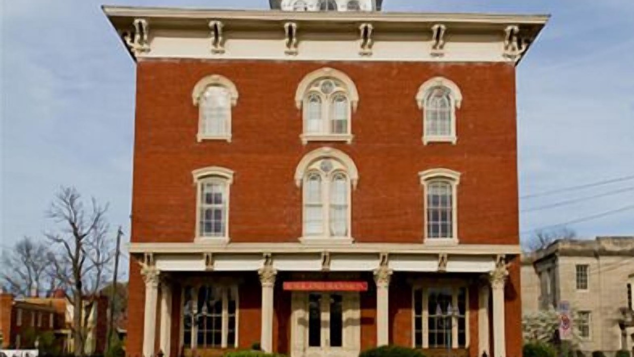 Photo of Buildings in Petersburg