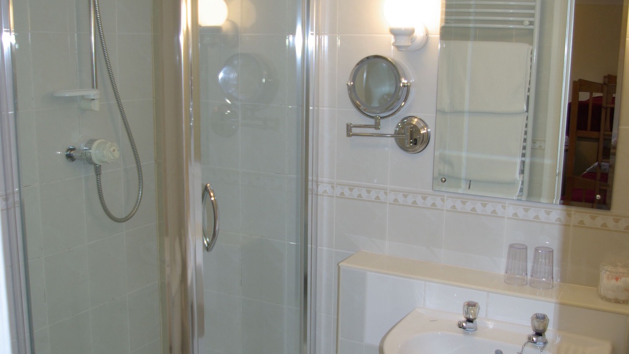 Photo of Bathroom in Stannersburn