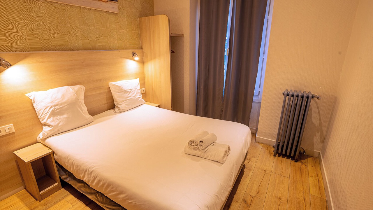 Photo of Bedroom in Hopital Saint-Louis