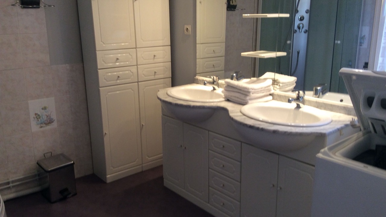 Photo of Bathroom in Laroque