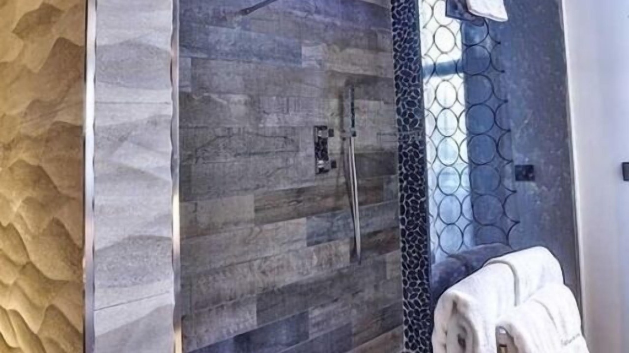 Photo of Bathroom in La Vid y Barrios