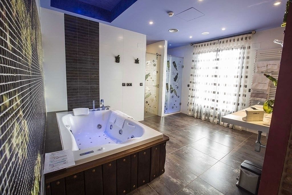 Photo of Bathroom in La Vid y Barrios
