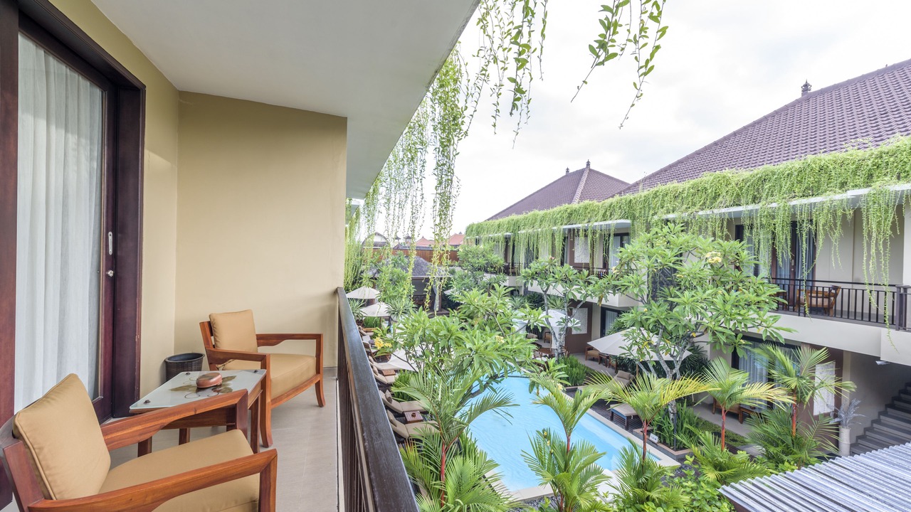 Photo of Patio Balcony in Sunset Road