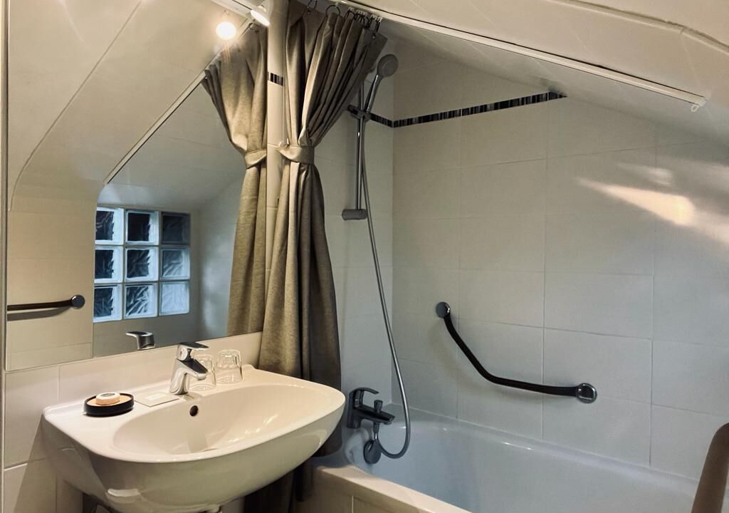 Photo of Bathroom in Deauville City Centre